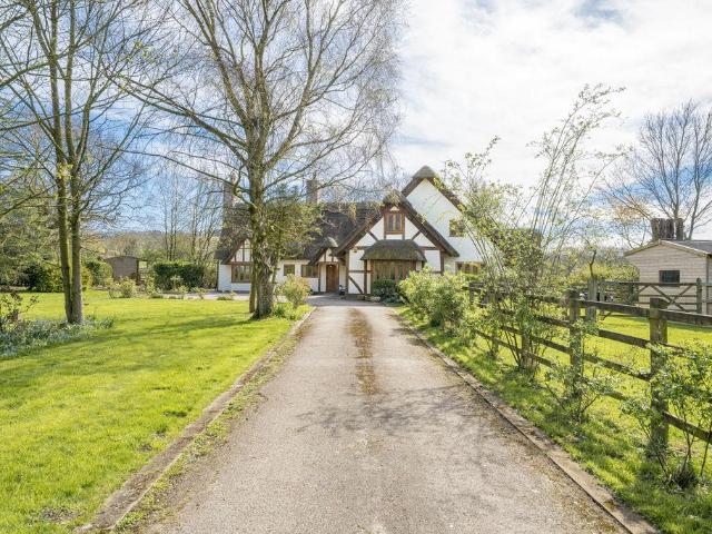 House for sale in Roby Mill, Lancashire