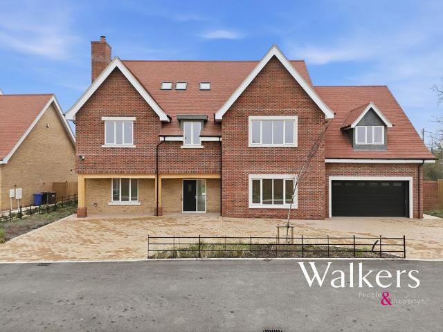 House for sale in Cranham, Greater London