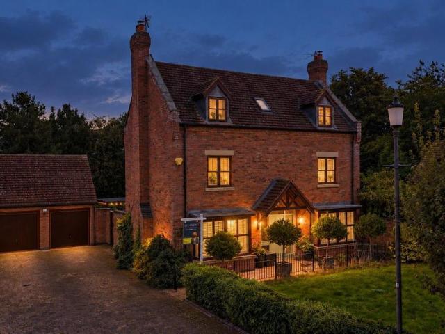House for sale in Wheaton Aston, South Staffordshire