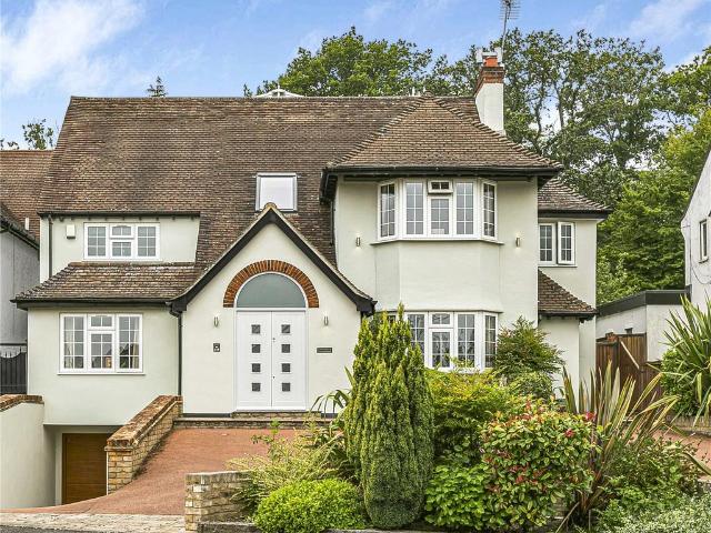 House for sale in Hadley Wood, Greater London