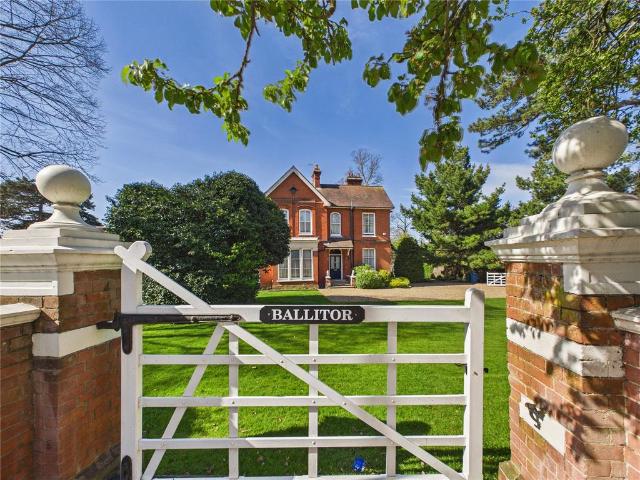 House for sale in Chelmondiston, Suffolk