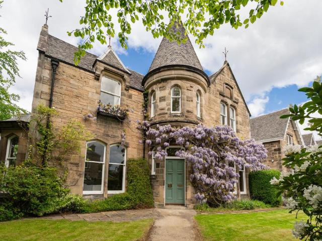 House for sale in Craigmillar Park, City of Edinburgh