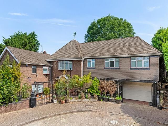 House for sale in Chislehurst, Greater London