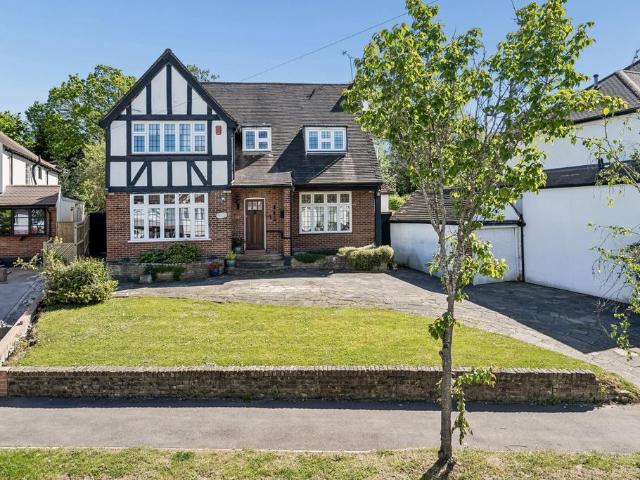 House for sale in Pinner, Greater London