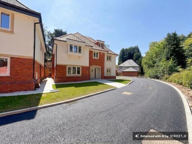 House for sale in Roe Green, Salford