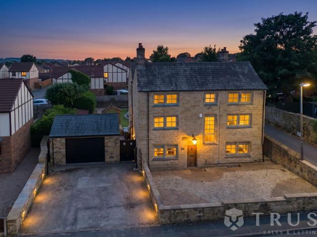 House for sale in Firthcliffe, Liversedge