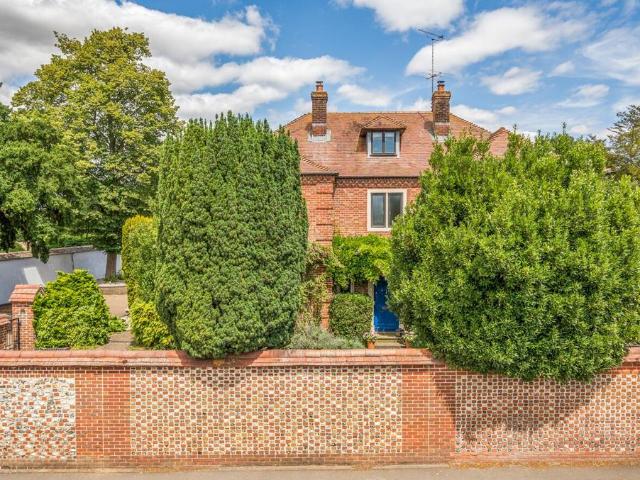 House for sale in Amesbury