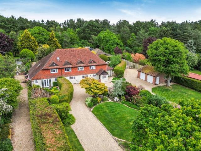 House for sale in Milford-on-Sea, Ashurst Bridge