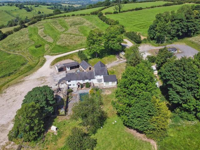 House for sale in Froggatt, East Midlands