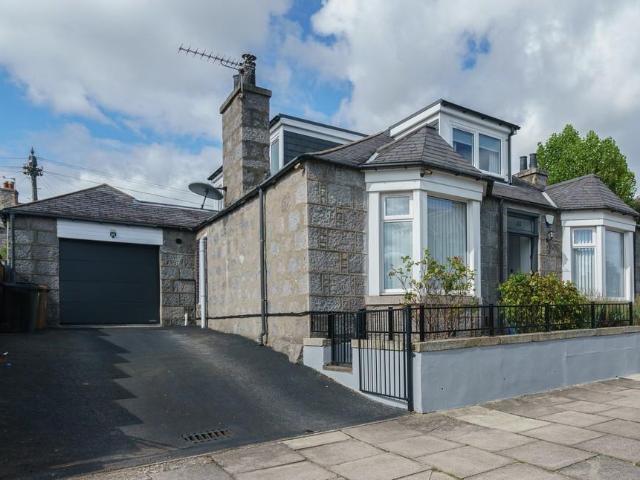 House for sale in Ballindoch, Scotland