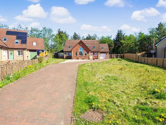 House for sale in Fauldhouse, Scotland
