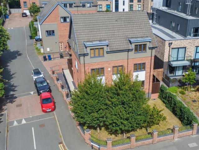 House for sale in Barton In Fabis, East Midlands