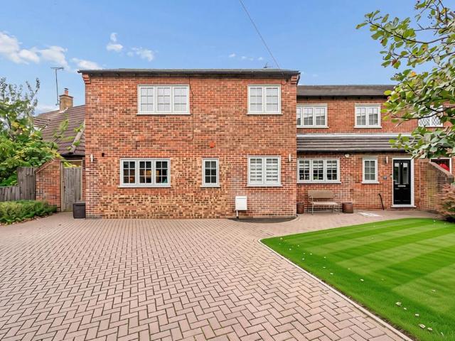House for sale in Waddesdon, Buckinghamshire