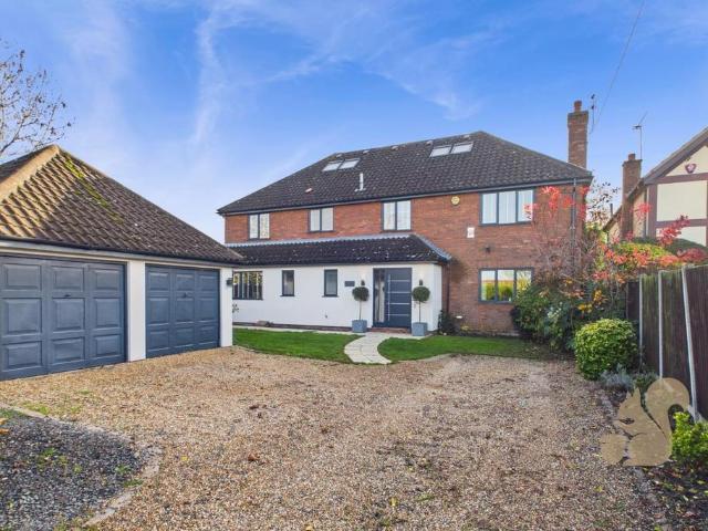 House for sale in Dale Hill, Essex