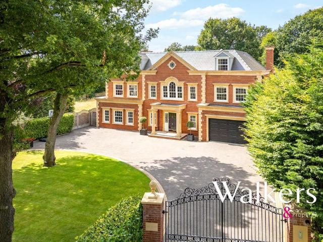 House for sale in Hutton Mount, Navestock Side