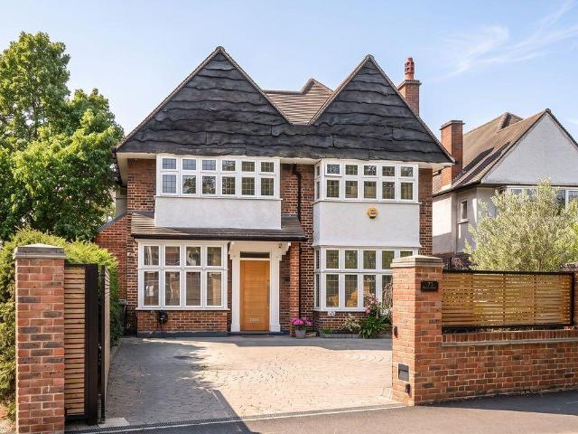House for sale in London Borough of Merton, Raynes Park