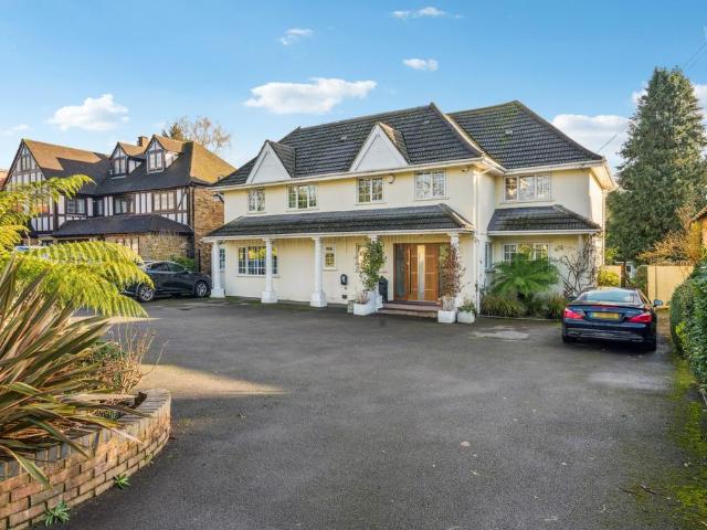 House for sale in Batchworth, Hertfordshire