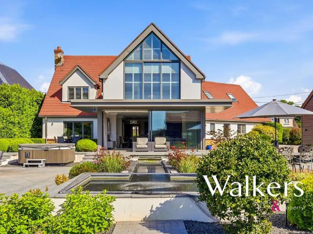 House for sale in Ramsden Bellhouse, Essex