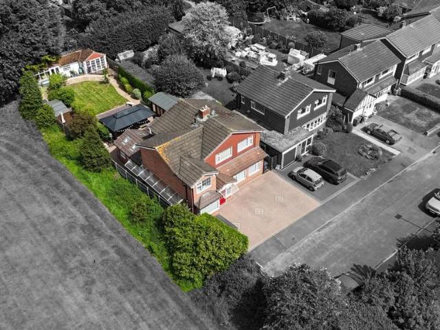 House for sale in Sutton Coldfield, West Midlands