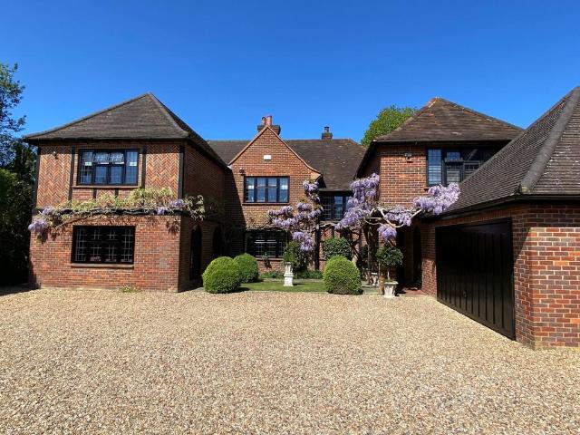 House for sale in Chalfont St. Peter, Denham