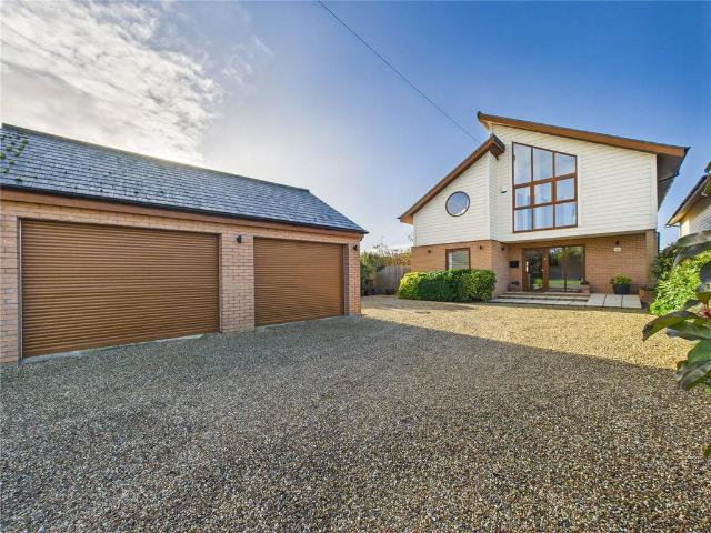 House for sale in Dale Hill, Essex