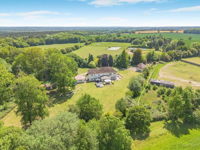 House for sale in Five Acres, Hertfordshire