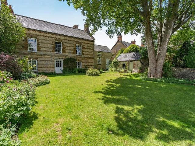 House for sale in Evershot, Oxfordshire