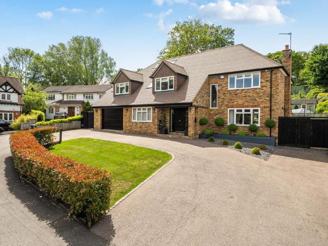 House for sale in Gerrards Cross, Tatling End