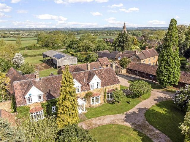 House for sale in Alderminster, Warwickshire