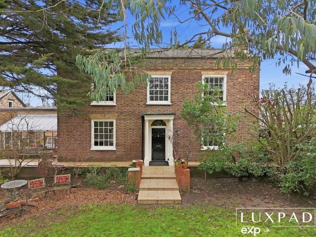 House for sale in Broxbourne, Hertfordshire