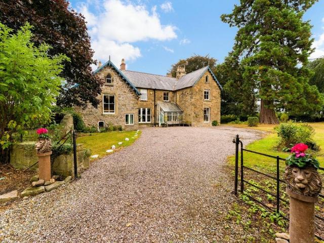 House for sale in Hope, Caergwrle