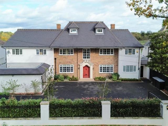 House for sale in Knowle, West Midlands
