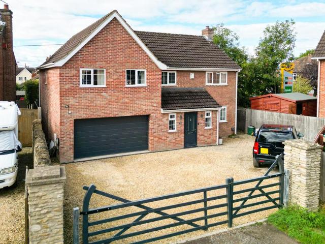 House for sale in Calne