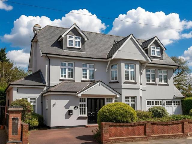 House for sale in Emerson Park, Greater London