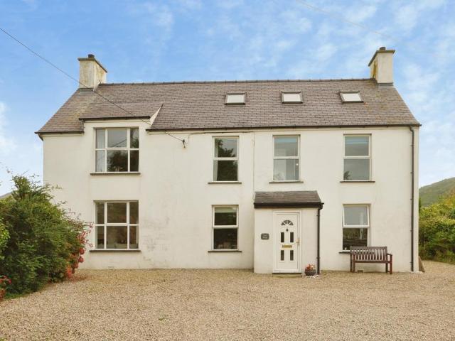 House for sale in Nefyn, Wales