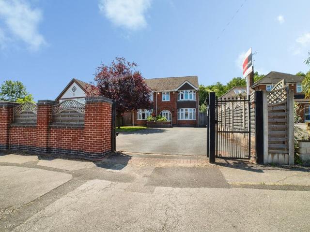 House for sale in Berry Hill, Potters Corner