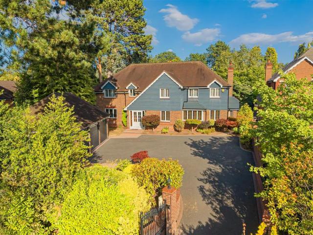 House for sale in Stourbridge, West Midlands