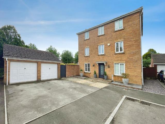 House for sale in Broadlands, Wales
