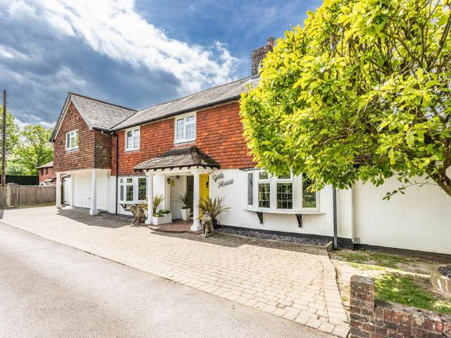 House for sale in Hickstead, Perryfields