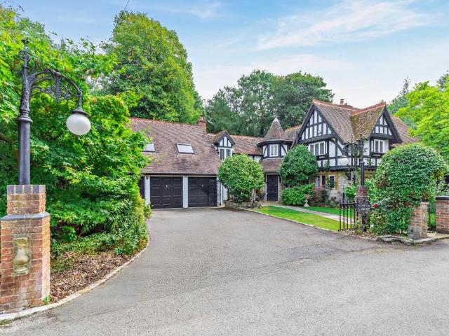 House for sale in Clewer Green, Windsor