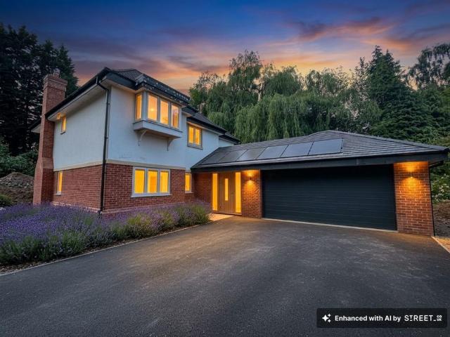 House for sale in Roe Green, Salford