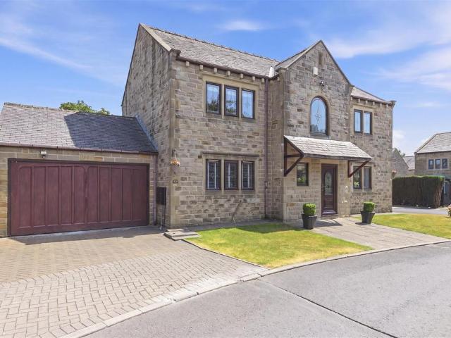 House for sale in Shelf, West Yorkshire