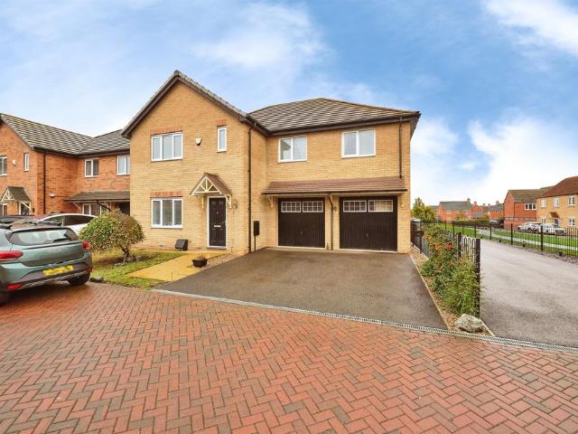 House for sale in Stanground, Peterborough