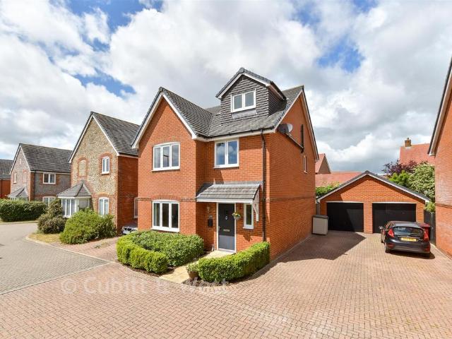 House for sale in Littlecote, West Sussex