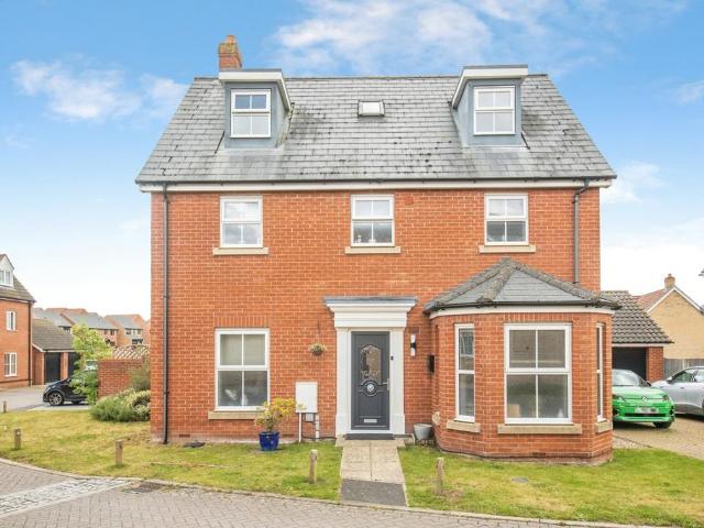 House for sale in Chelmondiston, Suffolk