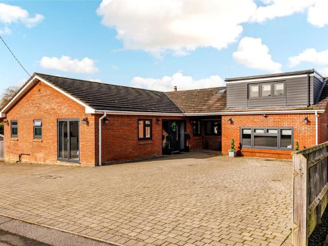 Bungalow for sale in North Marston, Buckinghamshire