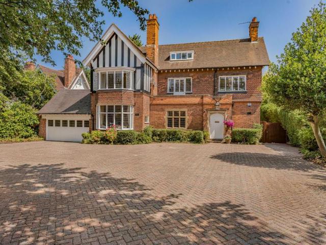 House for sale in Sutton Coldfield, West Midlands