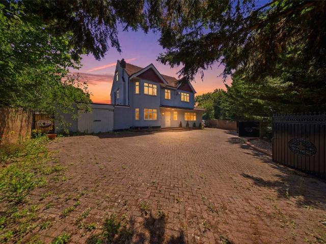House for sale in Red Hill, Surrey