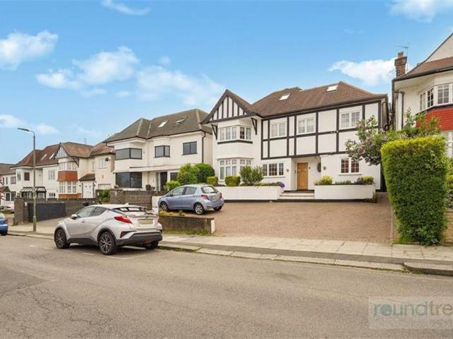 House for sale in Hendon Central, The Hyde