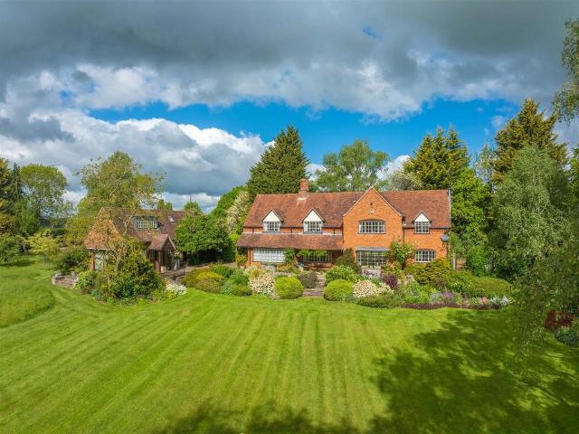 House for sale in Alderminster, Warwickshire
